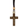 Croix de cou épaisse en bois avec Christ métal H.3 cm, cordon marron.