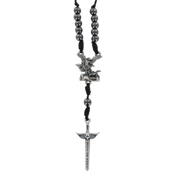 Collier dizainier réglable avec cordon noir, grains en hématite, cœur Saint Michel et pendentif épée de Saint Michel.