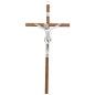 Crucifix bois fonce avec Christ metal couleur argentee - H. 16 cm.