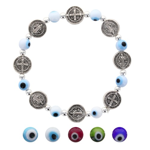 Bracelet sur elastique avec medaille de Saint Benoit en metal et grains en verre. VENDU PAR LOT DE 5 ASSORTIS