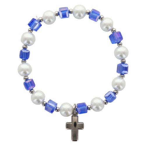 Bracelet dizainier sur elastique, grains en verre cubique et perles nacrees Ø 8 mm avec croix en metal. LOT DE 5