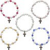 Bracelet dizainier sur elastique, grains en verre cubique et perles nacrees Ø 8 mm avec croix en metal. LOT DE 5
