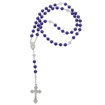Chapelet sur câble, grains 8 mm, paters en forme de cœur, croix en métal avec Christ, 32,5 cm au cœur. Différentes couleurs.