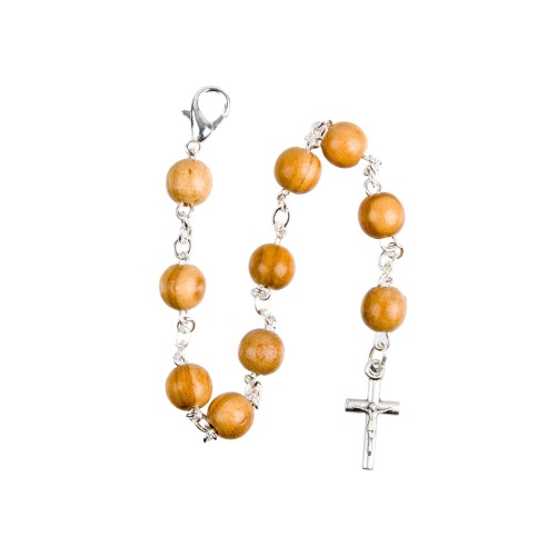 Bracelet dizainier sur chaine couleur argentée grains bois d'olivier, Ø 8 mm, avec croix metal.