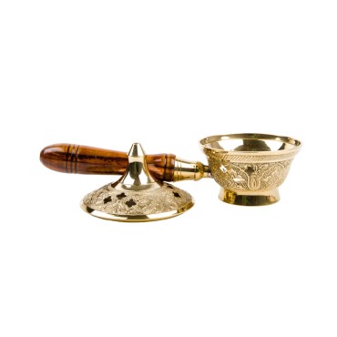 Brûle-encens en laiton ciselé avec poignée bois, L 22 cm, H 7 cm, Ø 8 cm. Livré en boîte individuelle.