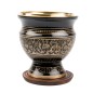 Brûle-encens en laiton émaillé décoré, H 7,5 cm, Ø 6 cm. Livré en boîte individuelle.