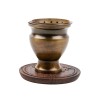 Brûle-encens en laiton patiné avec support bois, H 6 cm, Ø 5 cm. Livré en boîte individuelle.