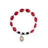 Bracelet sur élastique pour enfant, grains coccinelle 6 x 8 mm avec médaille V Miraculeuse.