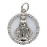 Medaille en coquille naturelle et zirconium avec la Vierge Miraculeuse en laiton argente, Ø 1,3 cm. VENDU PAR LOT DE 5.