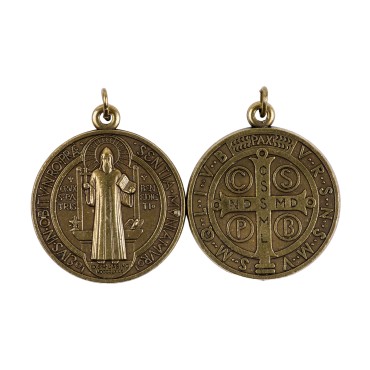 Medaille metal couleur bronze de saint Benoit. Plusieur tailles.