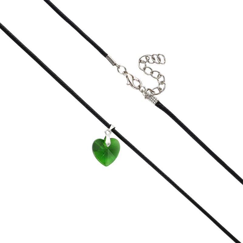Pendentif coeur en verre H. 1.5 cm, avec cordon noir reglable 45 cm. LOT DE 5 ASSORTIS.