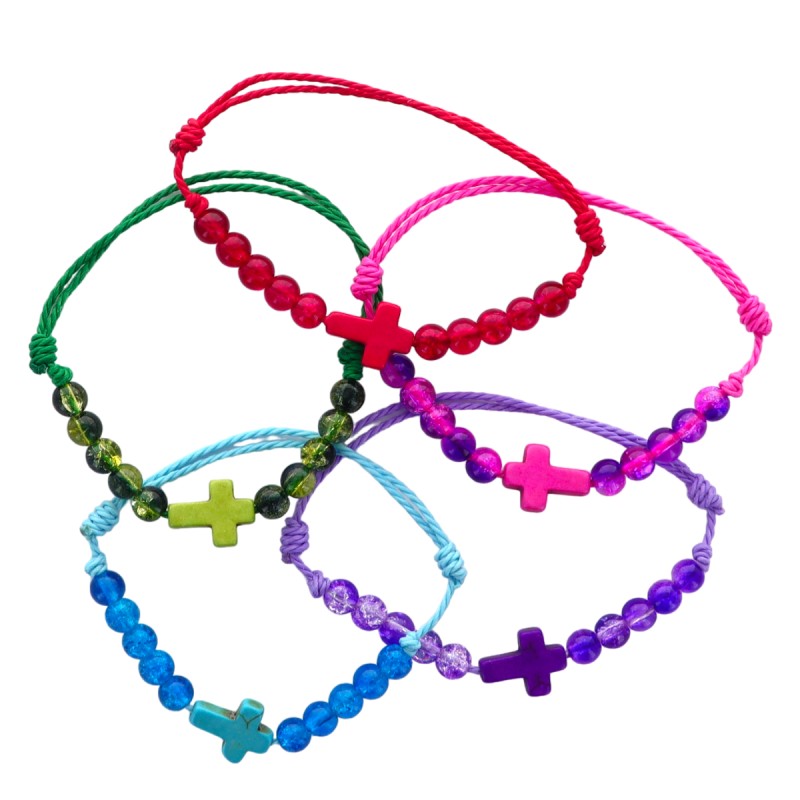 Bracelet dizainier sur corde reglable, grains en verre Ø 6 mm et croix. LOT DE 5 ASSORTIS.
