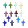 Pendentif croix en veritable verre de Murano H. 3 cm. Livre en boite.