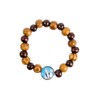 Bracelet sur élastique pour enfant, grains bois clair et fonce Ø 7 mm, avec médaille résine de la Vierge Miraculeuse