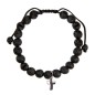 Bracelet sur corde réglable grains en pierre de lave naturelle Ø 7 mm avec croix en métal.