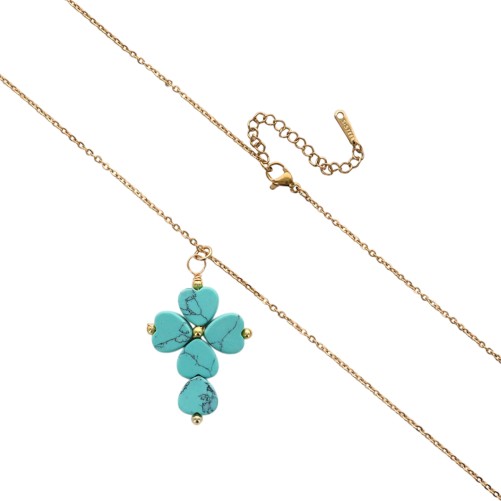 Collier surchaine reglable, acier inoxydable L 45 cm, croix avec 5 coeurs en pierres naturelles H. 3 cm. LOT DE 5 ASSORTIS