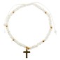 Bracelet sur corde réglable grains blancs a facettes, Ø 4 mm avec croix métal.
