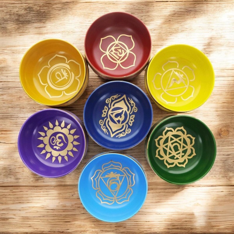 Lot de 7 Bol chantant Tibetain traditionnel en laiton émaillé 7 Chakras Ø 12,5 cm, poids 490 g. - LOT de 7