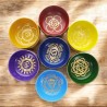 Lot de 7 Bol chantant Tibetain traditionnel en laiton émaillé 7 Chakras Ø 12,5 cm, poids 490 g. - LOT de 7