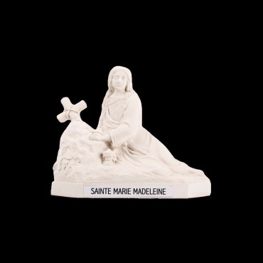 Statue Marie. Madeleine couchee blanche H.12 L. 14 cm
