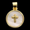 M-eacute-daille en laiton de couleur dor-eacute-e avec croix et coquille naturelle- -Oslash- 1-35 cm-