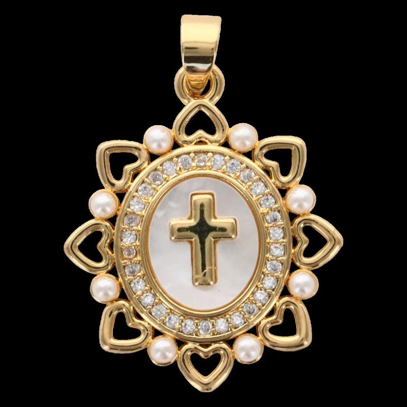 Médaille et croix dorée supérieure avec coquille naturelle, grains nacres blancs et zircons, Ø 2 cm.