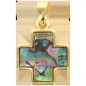 Croix de cou carrée en laiton de couleur doré et coquille d'ormeau, H. 1.3 cm.