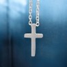 Collier avec cha-icirc-ne et croix H- 1-5 cm en acier inoxydable de couleur argent-eacute-e- L 45 cm ajustable-