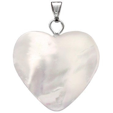 Pendentif coeur en coquille naturelle, H. 1,5 x 1,6 cm.