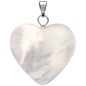 Pendentif coeur en coquille naturelle, H. 1,5 x 1,6 cm.