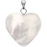 Pendentif coeur en coquille naturelle, H. 1,5 x 1,6 cm.
