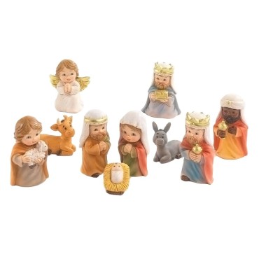 Crèche enfantine en résine de 10 personnages, H. 4.9 cm.