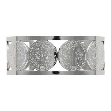 Bracelet manchette de Saint Benoit en acier inoxydable de couleur argenté, ajustable au poignet. Ø intérieur 6.3 cm.