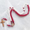 Chapelet du Jubilé 2025 des Pèlerins de l'espérance sur corde grains rond en verre, blanc et rouge Ø 7mm avec croix en bois