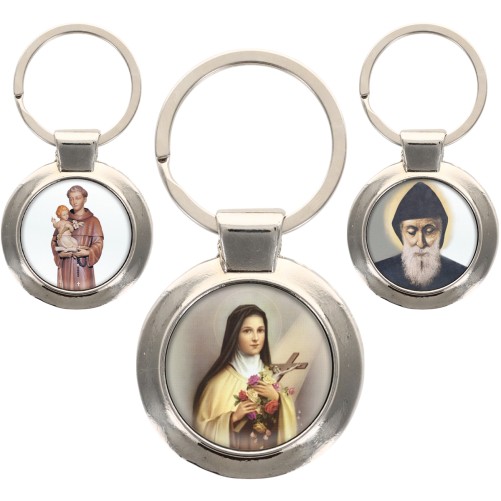 Porte-clés en métal couleur argenté de forme ronde Ø 3.8 cm. Livré en boite cadeaux. Existe avec différents Saints.