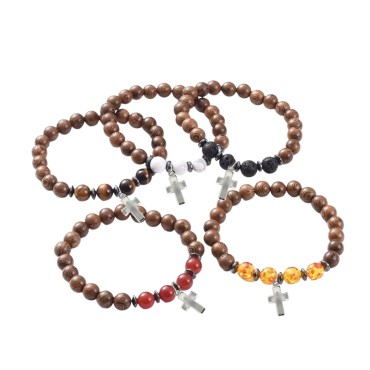 Bracelet sur élastique grains bois et pierres naturelles Ø 8 mm avec croix. LOT DE 5 ASSORTIS.