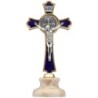Croix de Saint Benoît en métal doré, émaillée plusieurs couleurs, sur socle en marbre – Hauteur 8,5 cm.
