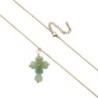 Collier sur chaine réglable, acier inoxydable L 45 cm, croix avec 5 cœurs en pierres naturelles H. 3 cm. LOT DE 5 ASSORTIS