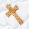 Croix bois d'olivier H. 15 cm.