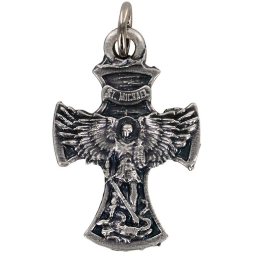 Croix en métal de Saint Michel. Hauteur 2.5 cm..