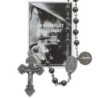 Chapelet du combat en hématite avec croix du combat, médaille de Saint Benoit avec notice explicative, livre en sachet.